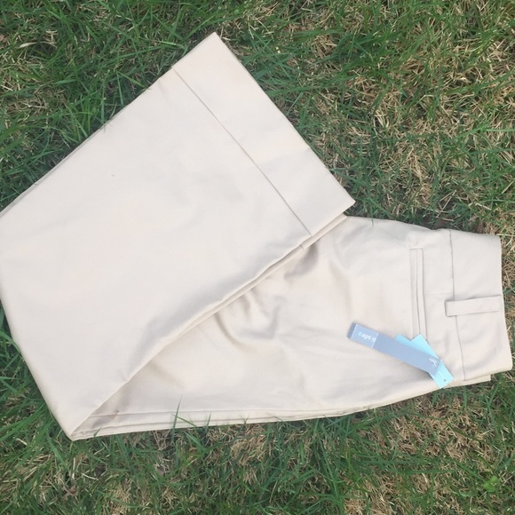 Apt. 9 Maxwell fit, wide leg capris NWT - Picture 7 of 7